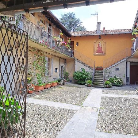 Gabbinoholidayhome Appartamento In Suggestiva Corte Como Exterior photo