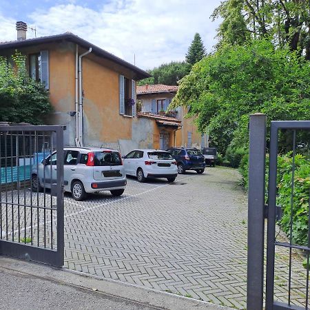 Gabbinoholidayhome Appartamento In Suggestiva Corte Como Exterior photo