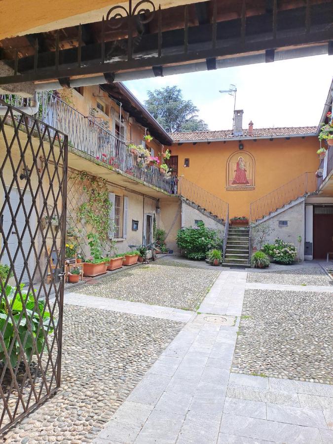 Gabbinoholidayhome Appartamento In Suggestiva Corte Como Exterior photo