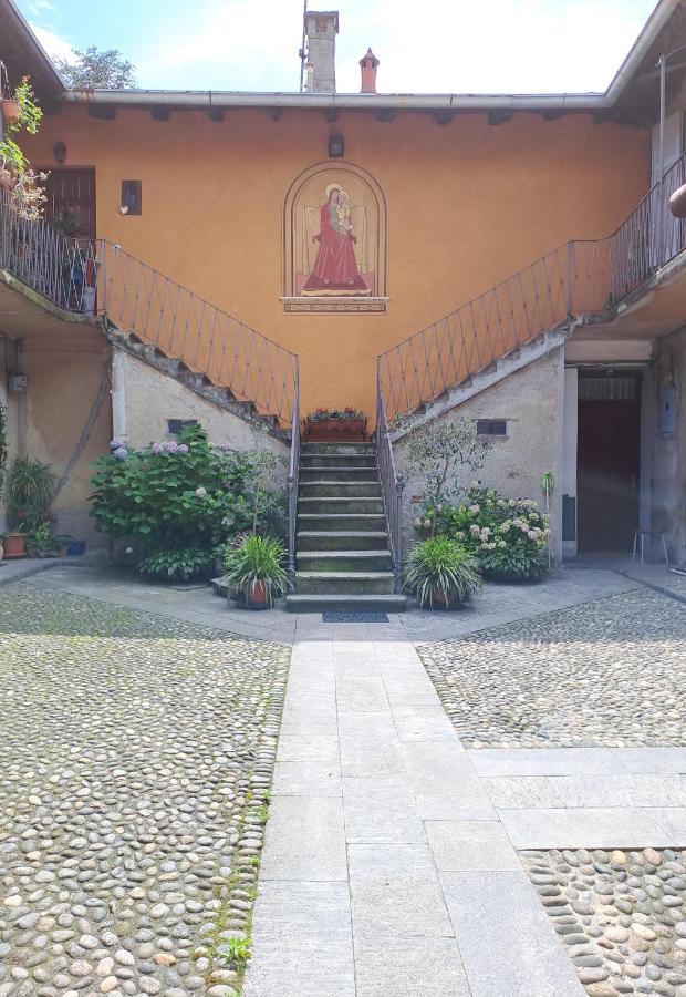 Gabbinoholidayhome Appartamento In Suggestiva Corte Como Exterior photo