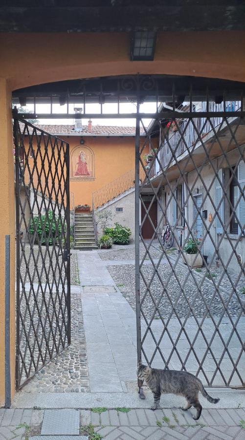 Gabbinoholidayhome Appartamento In Suggestiva Corte Como Exterior photo
